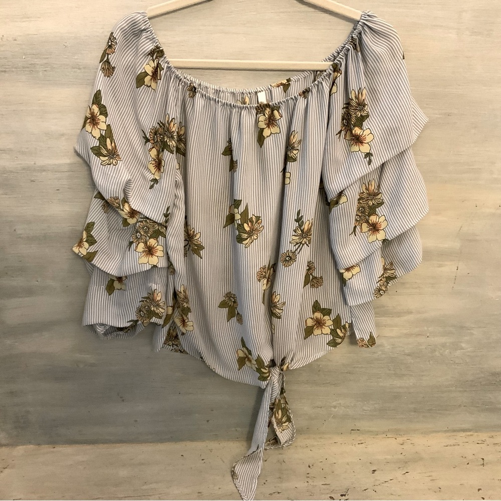 Truth Pin Stripe Floral Print 3/4 Ballon Sleeve Tie Waist Blouse Like New